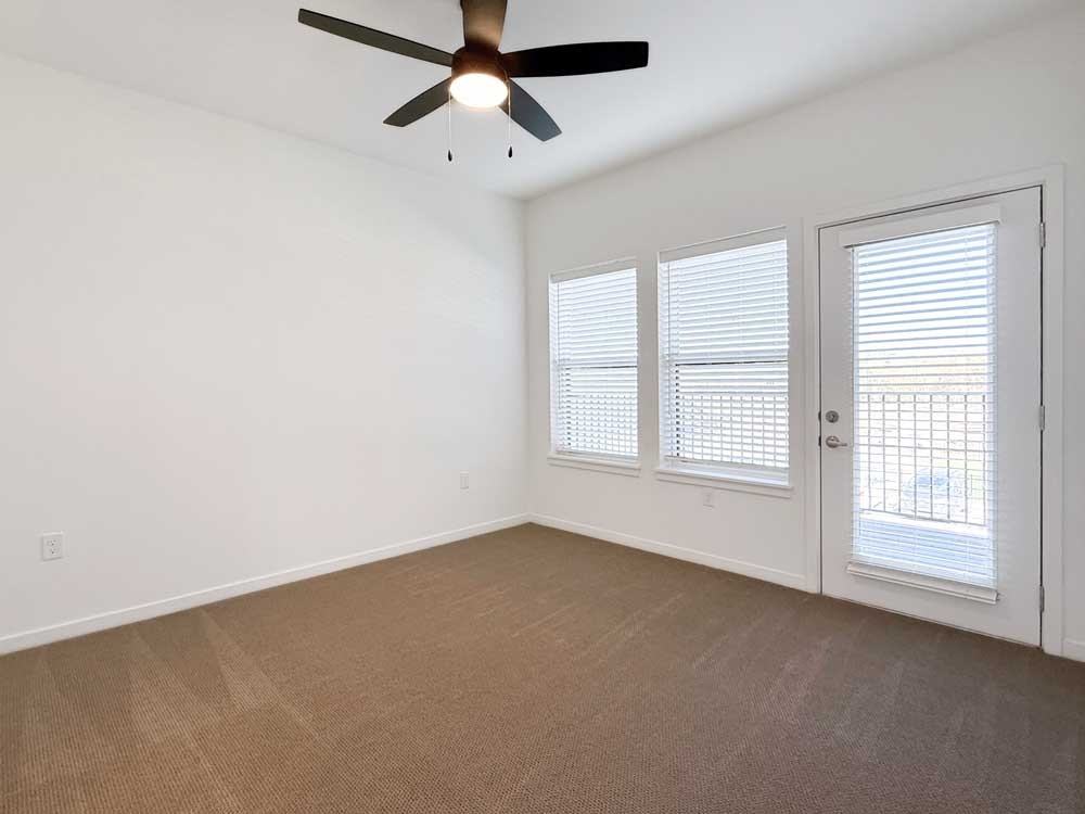 Residences at Lexington - Photo 6 of 34
