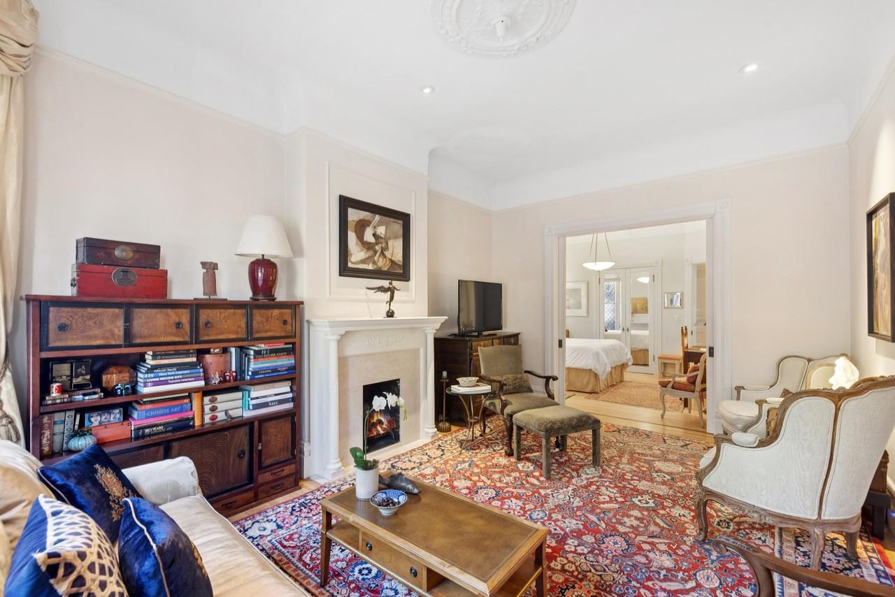 571 Buena Vista Avenue West - Photo 5 of 21