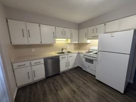 2081-2083 Shangrai La Dr SE - Photo 1 of 1