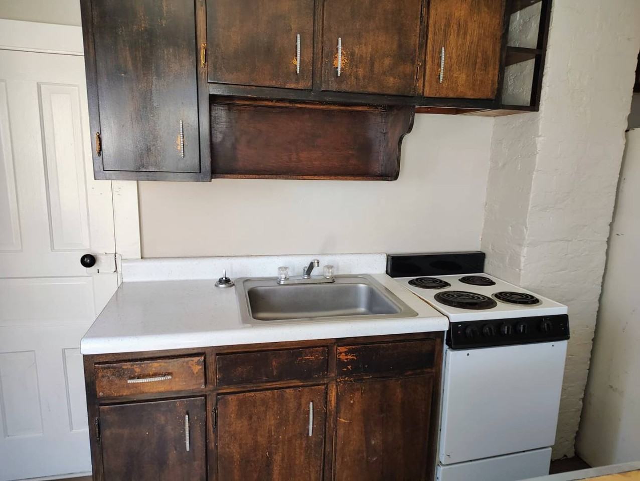 620 1/2 S 8th St - Photo 3 of 6