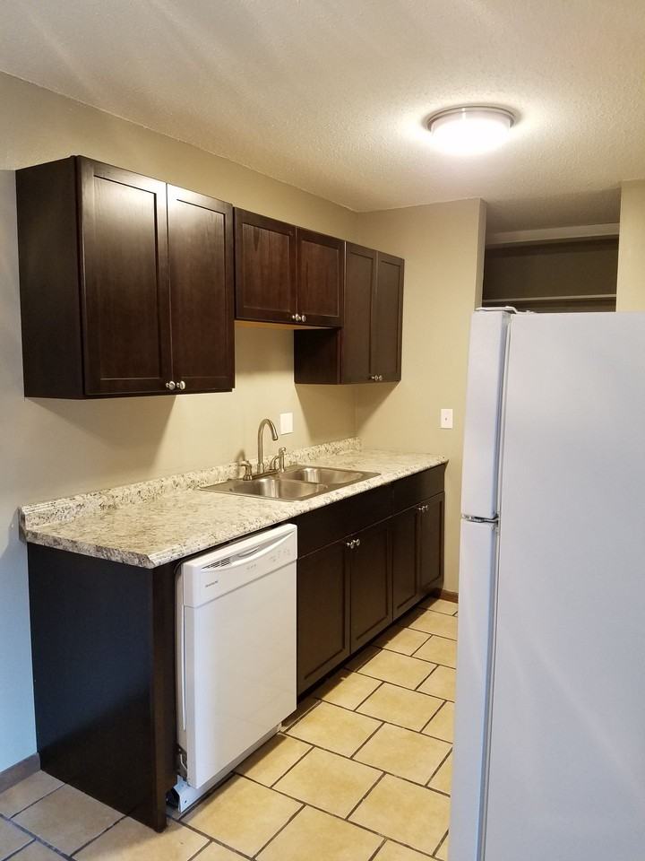 7405 123rd St W #104 - Photo 3 of 18