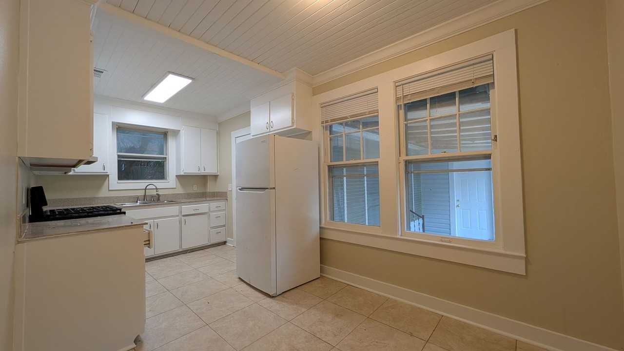 1321 Wisteria Ave - Photo 6 of 16