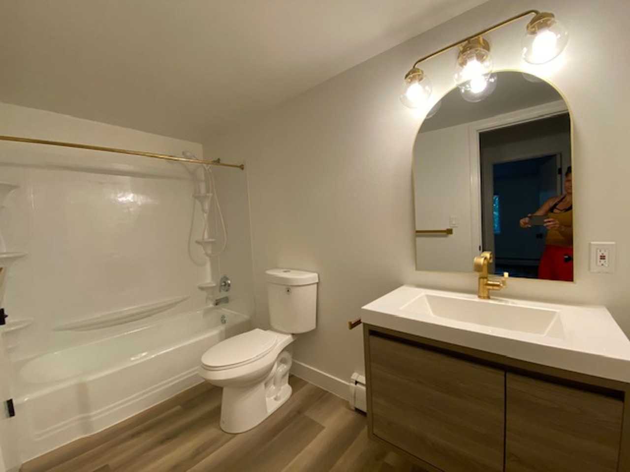 1016 Grand Ave - Photo 5 of 12