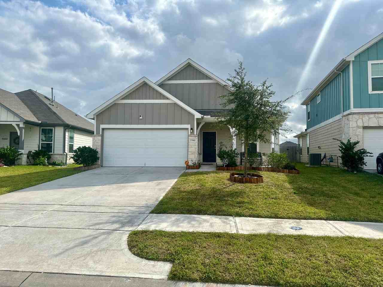 17902 Sunny Savanna Dr - Photo 3 of 31