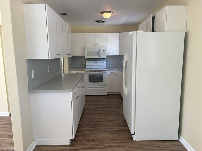 3605 W Leila Ave - Photo 5 of 25