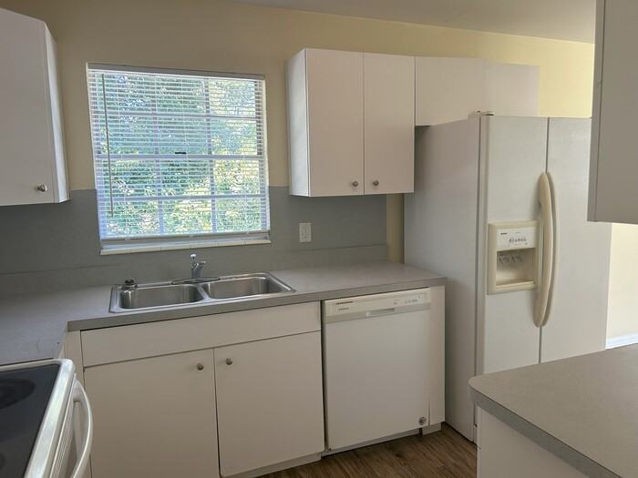 3605 W Leila Ave - Photo 6 of 25