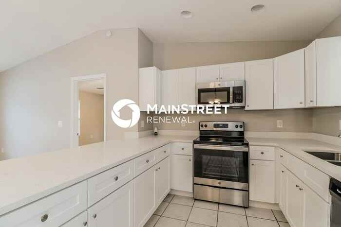 136 Grace St - Photo 5 of 16