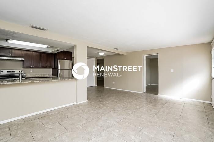 11612 Crystal Lake Drive - Photo 6 of 16