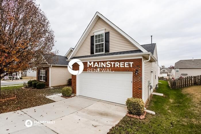 7010 Dacian Lane - Photo 5 of 17