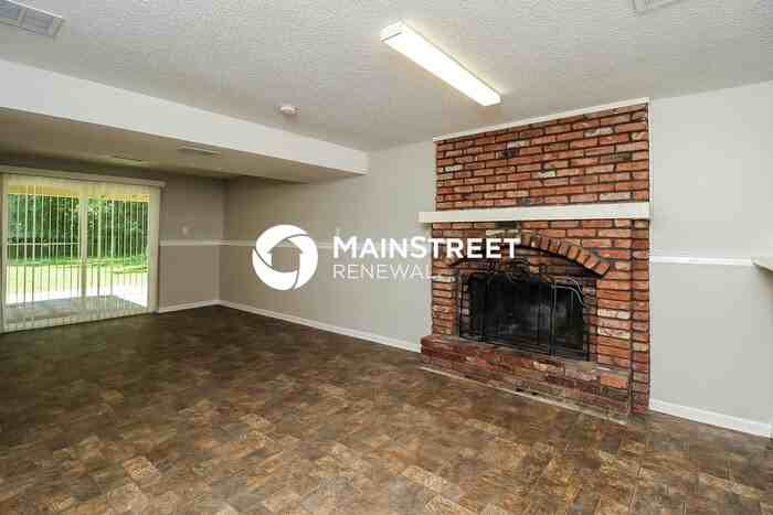 6471 North Delta Avenue - Photo 3 of 17