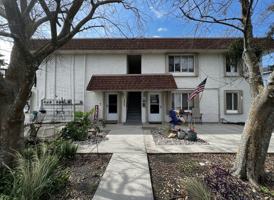 featured image of 402 Lower 8th Ave S #6