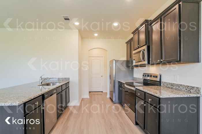 8415 Hannah Rd - Photo 6 of 17