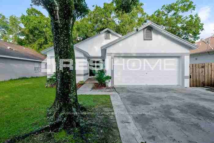 7404 N Packwood Ave - Photo 2 of 19