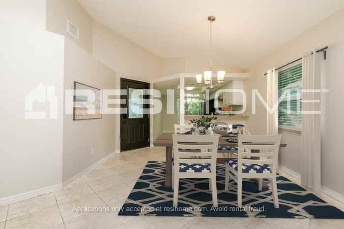 7404 N Packwood Ave - Photo 5 of 19