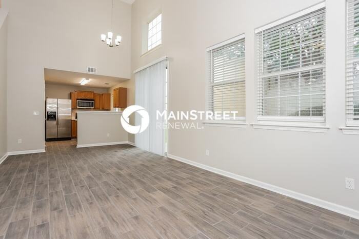 688 Windcroft Cir Nw - Photo 4 of 17