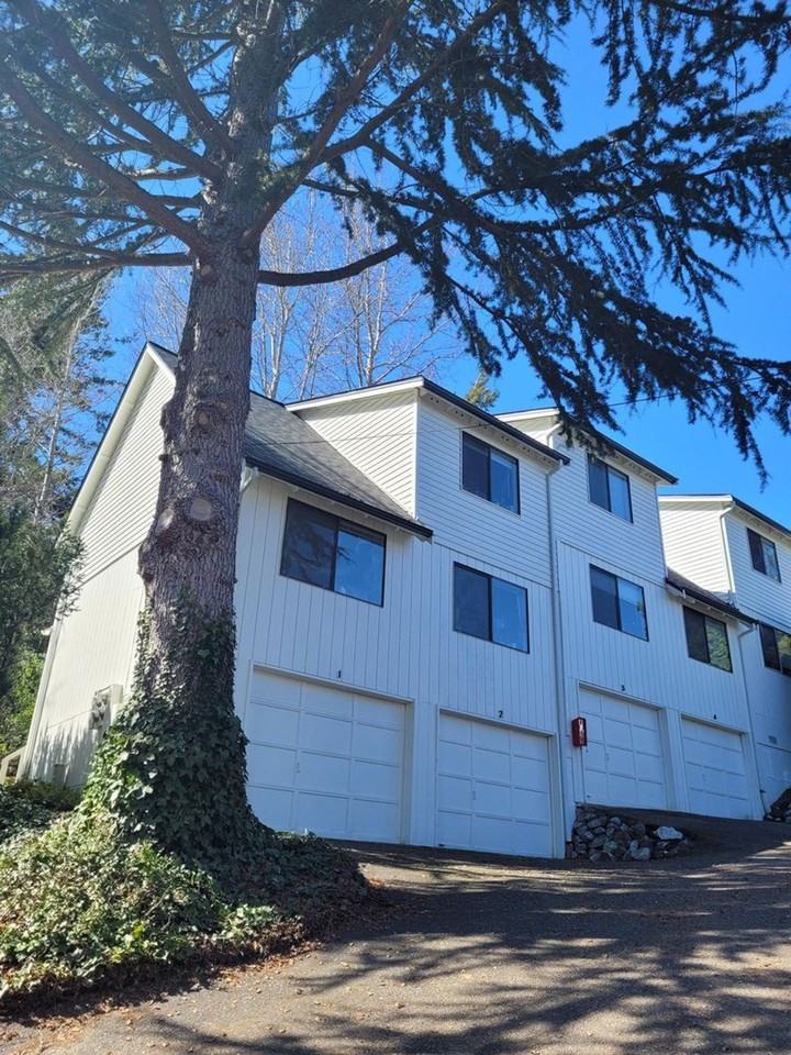 SOCA Townhomes 2005 - Photo 3 of 5