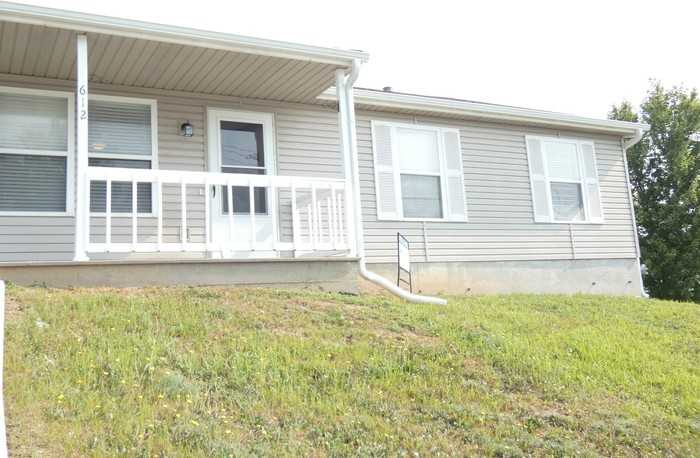 3612 Northeast 72nd Street - Photo 2 of 21