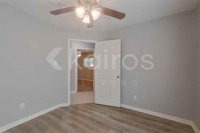 4535 Sloangate Dr - Photo 2 of 20