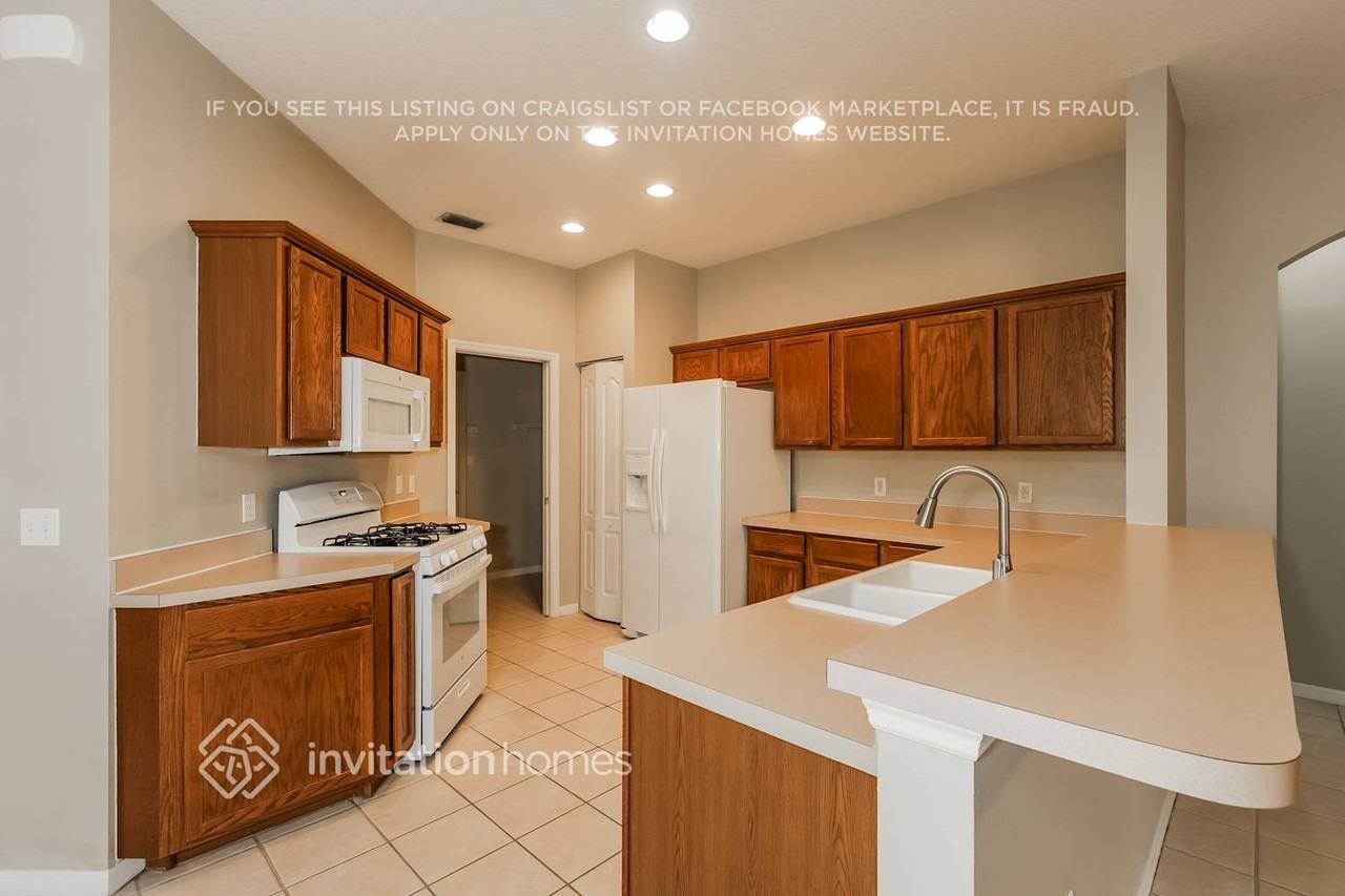 11003 Star Rush Pl - Photo 6 of 17