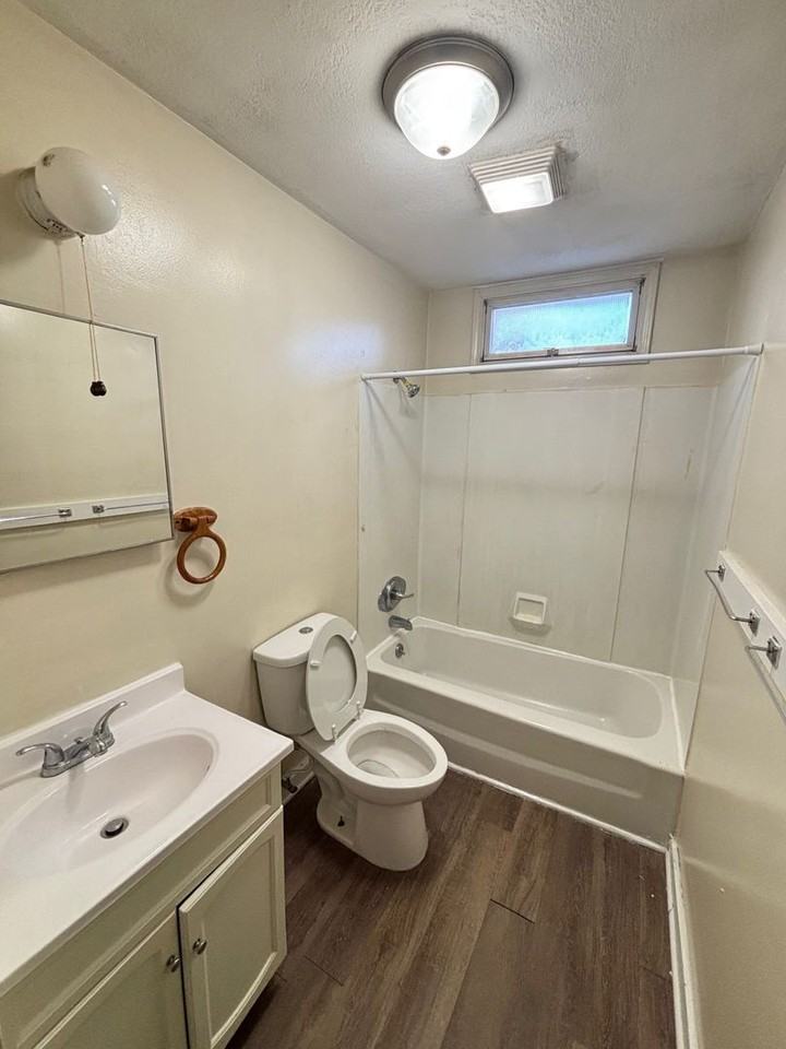 425 E Campbell Ave - Photo 2 of 7