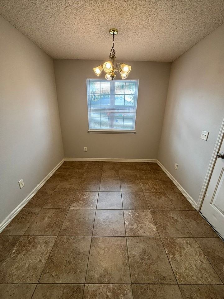 461 Pleasant Tree Place - Photo 6 of 16