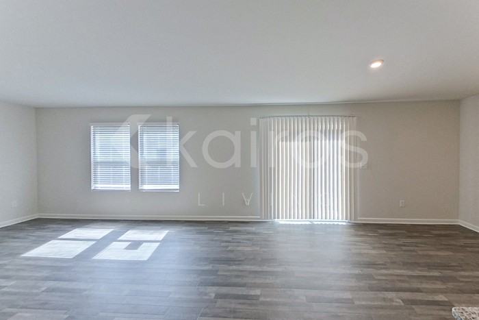 1600 Forsyth St - Photo 6 of 27