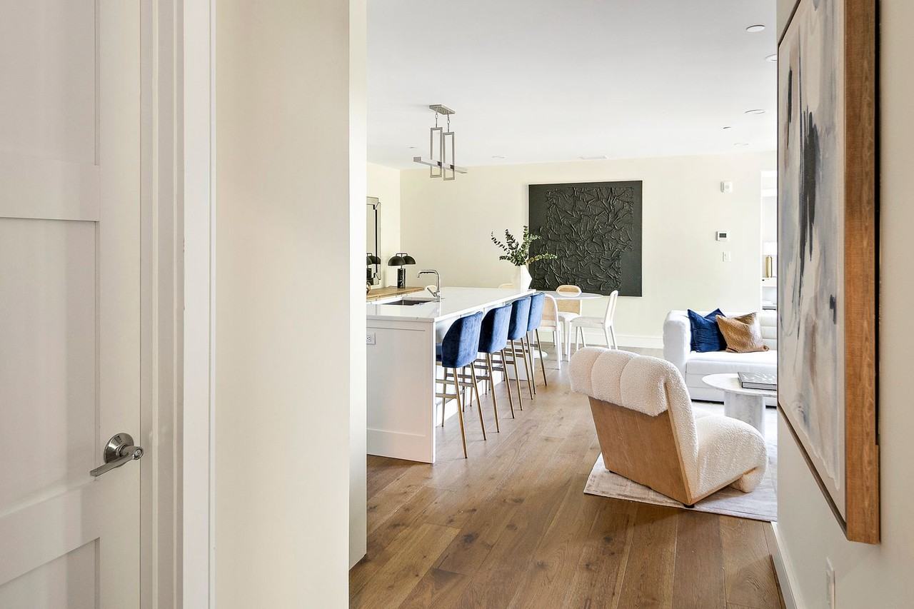 20 Kinmonth Rd - Photo 3 of 29