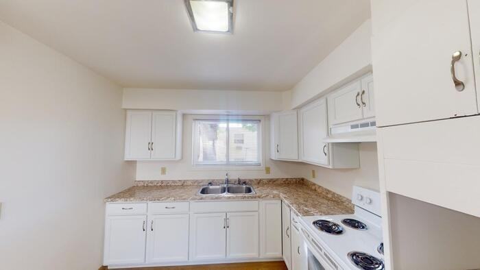 1521 Harmon Avenue #1 - Photo 5 of 26