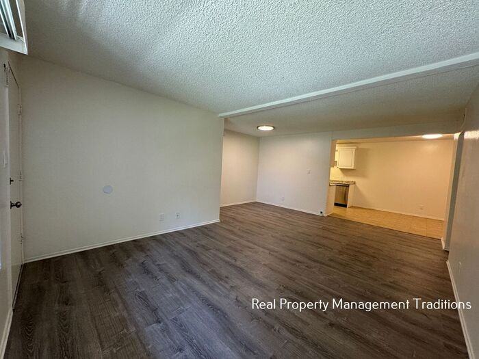 2040 W Avenue J #13-21 - Photo 3 of 16