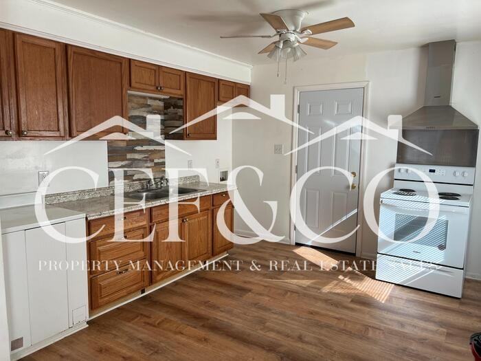 751 Baltimore Street - Photo 4 of 7