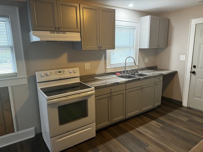 618 Elizabeth Ave - Photo 6 of 14