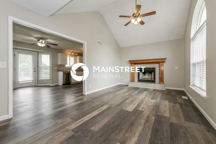 1312 Stonecrest Drive - Photo 5 of 17