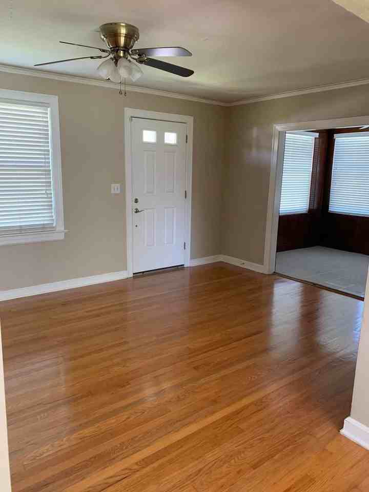 2151 Traymore Road - Photo 6 of 24