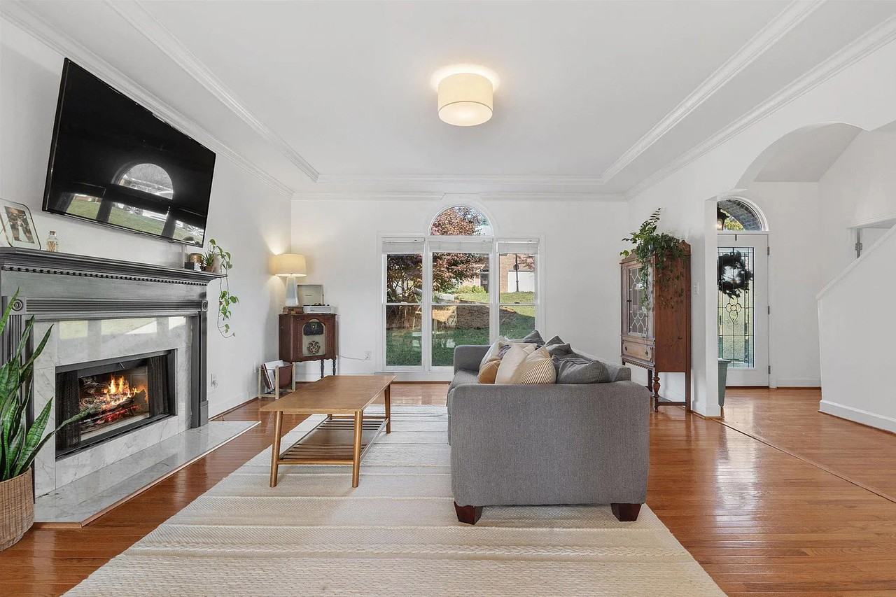 1565 Bent River Circle #NA - Photo 6 of 38