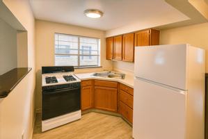 featured image of 1627 Summit Rd #2