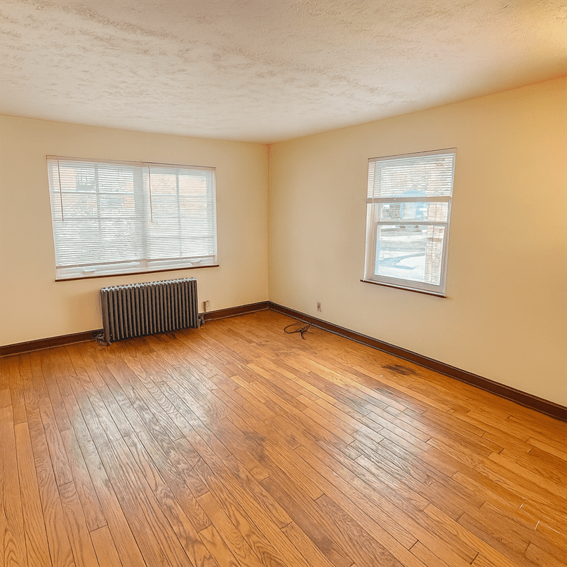 1627 Summit Rd #2 - Photo 2 of 7