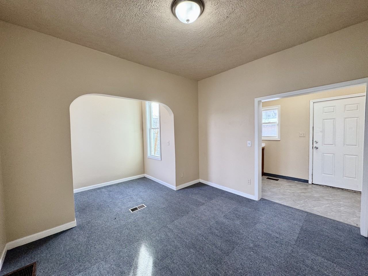 641 Garfield Ave Sw #NA - Photo 3 of 12