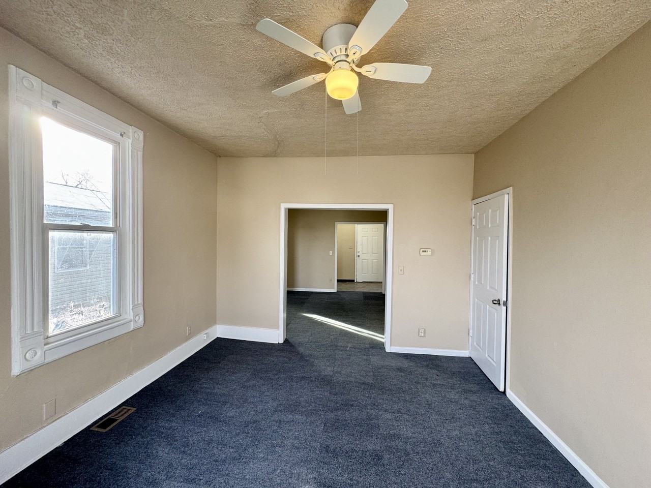 641 Garfield Ave Sw #NA - Photo 4 of 12