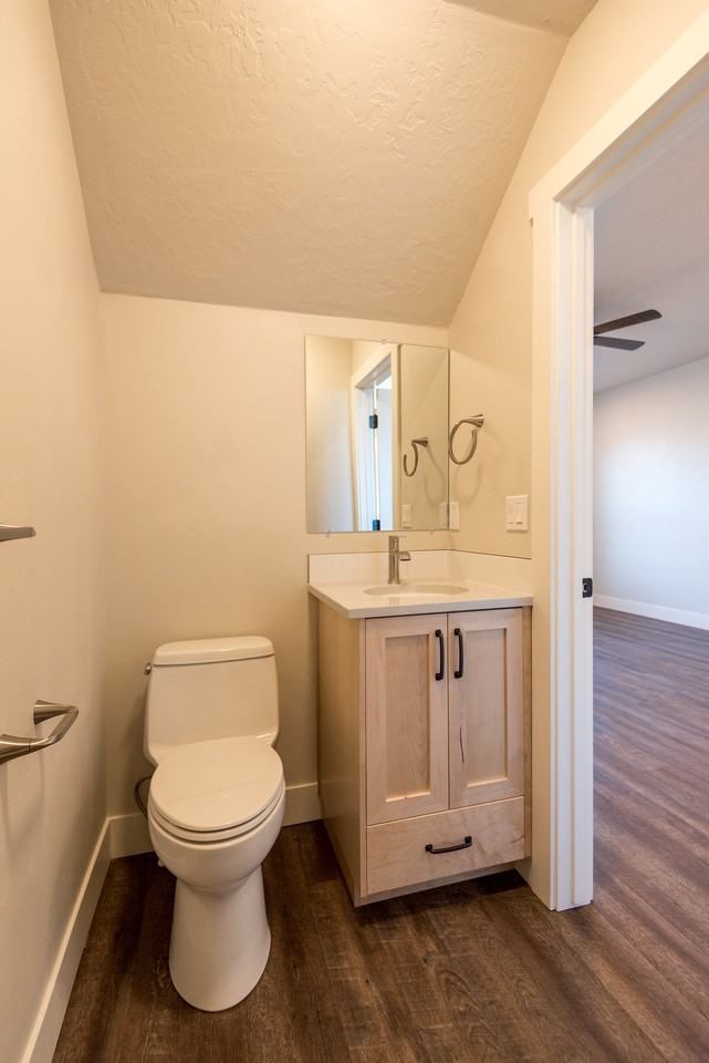 110 Stonegate Ln #110 - Photo 4 of 9