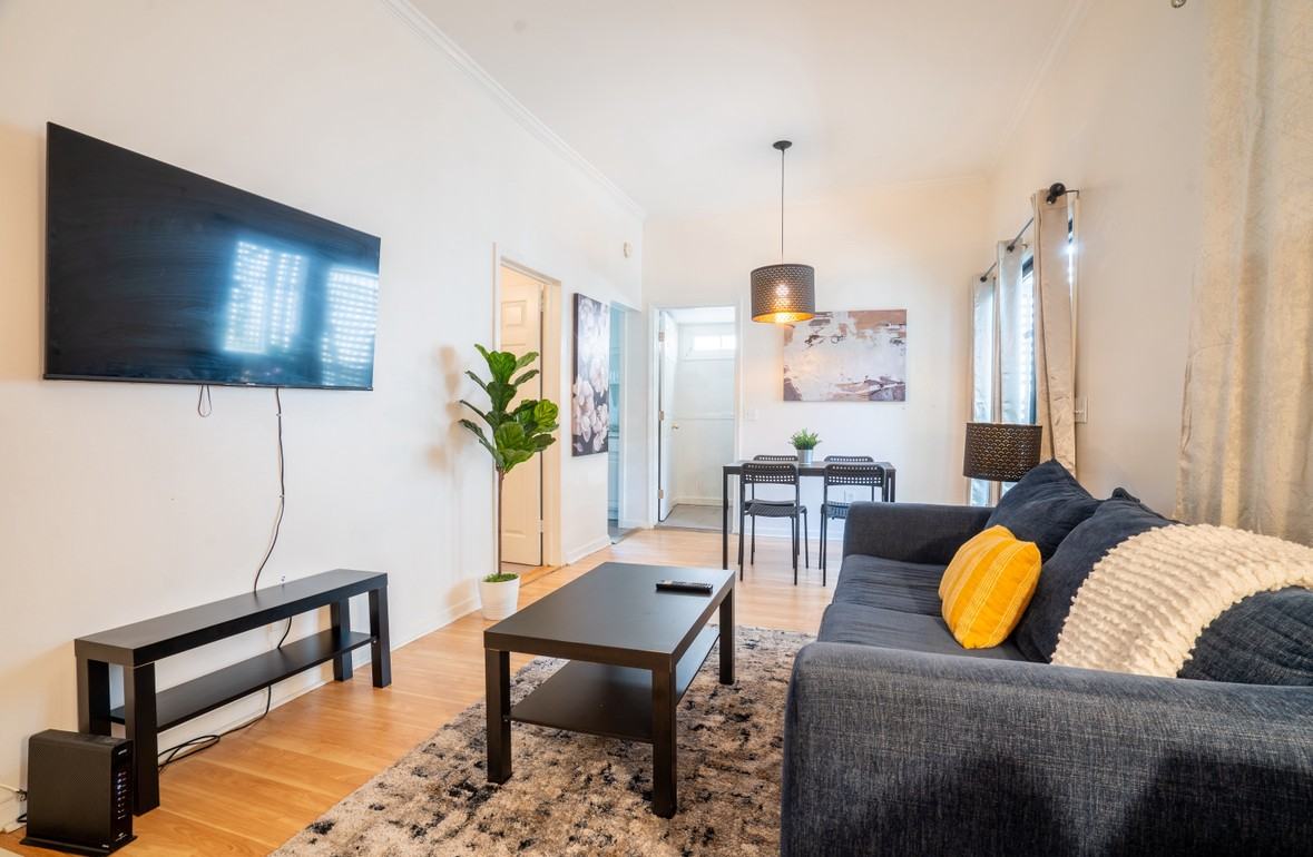 971 Piedmont Avenue Northeast #971APT2 - Photo 3 of 10