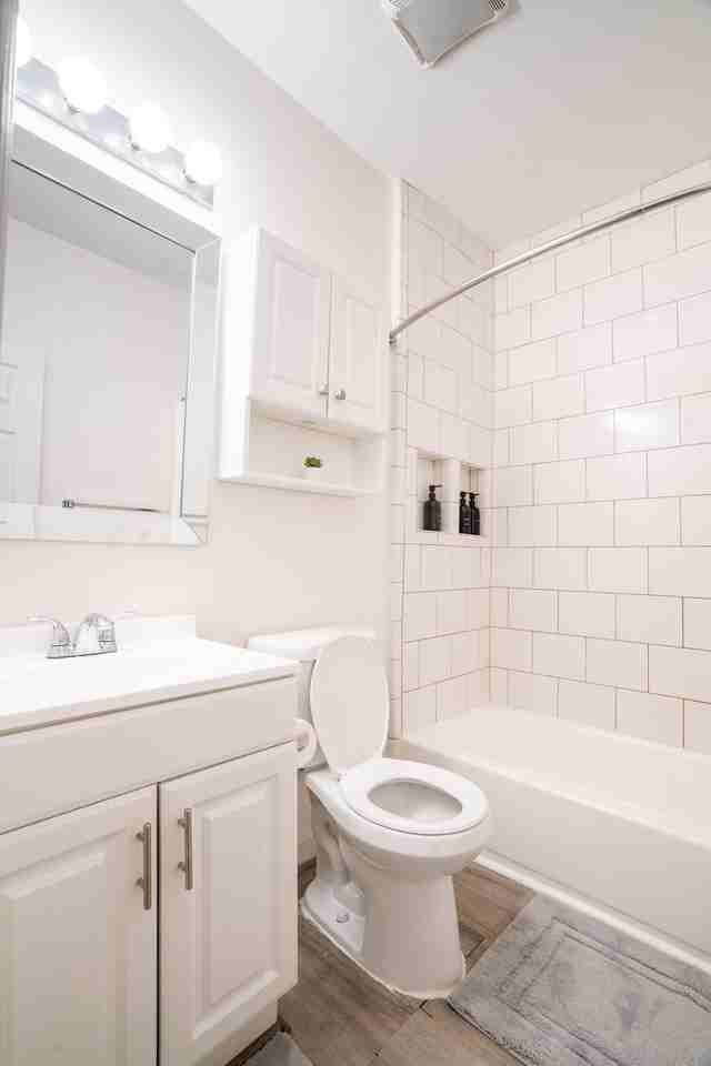 971 Piedmont Avenue Northeast #971APT2 - Photo 7 of 10