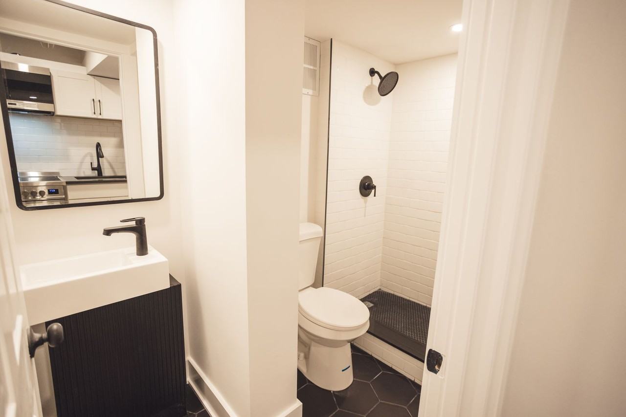 The American Pearl - Photo 3 of 8