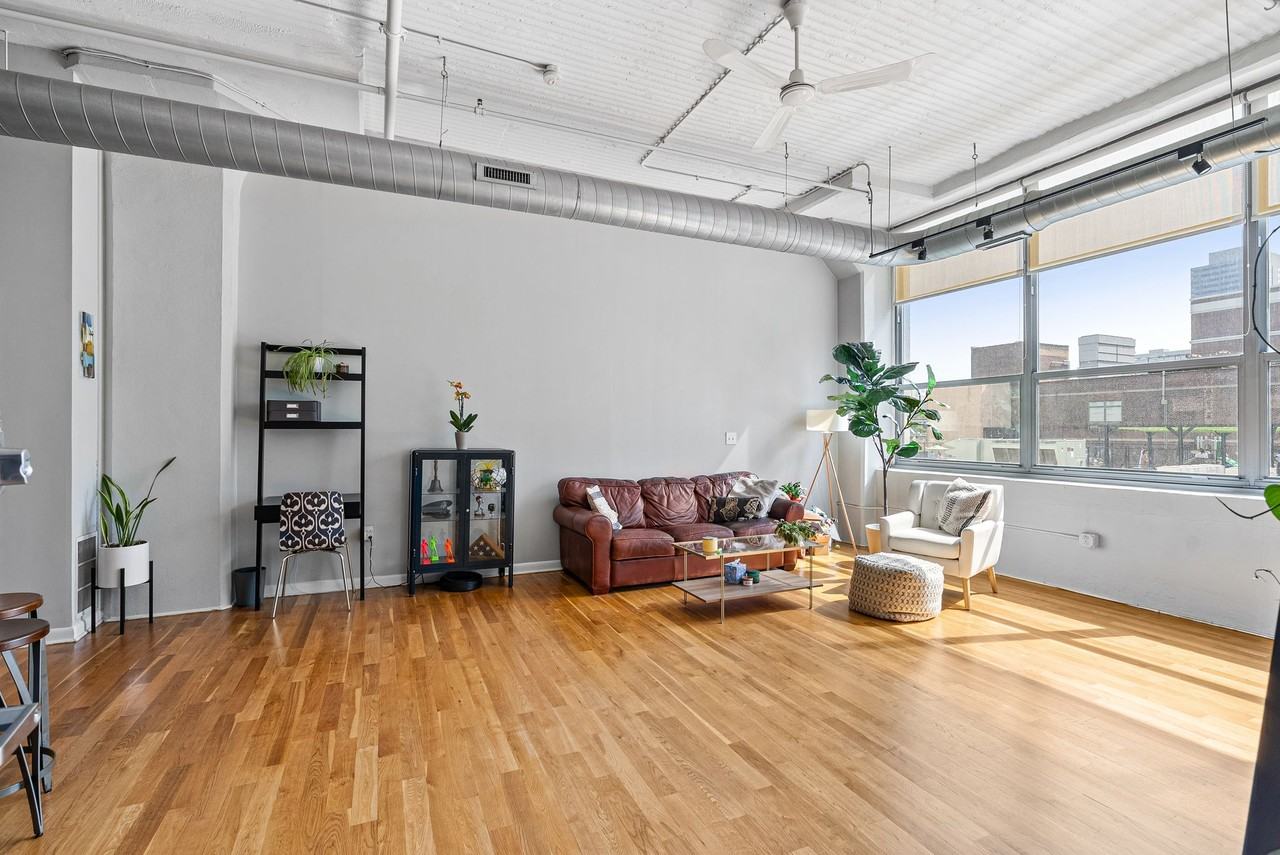 2200 Arch Street #409 - Photo 2 of 11