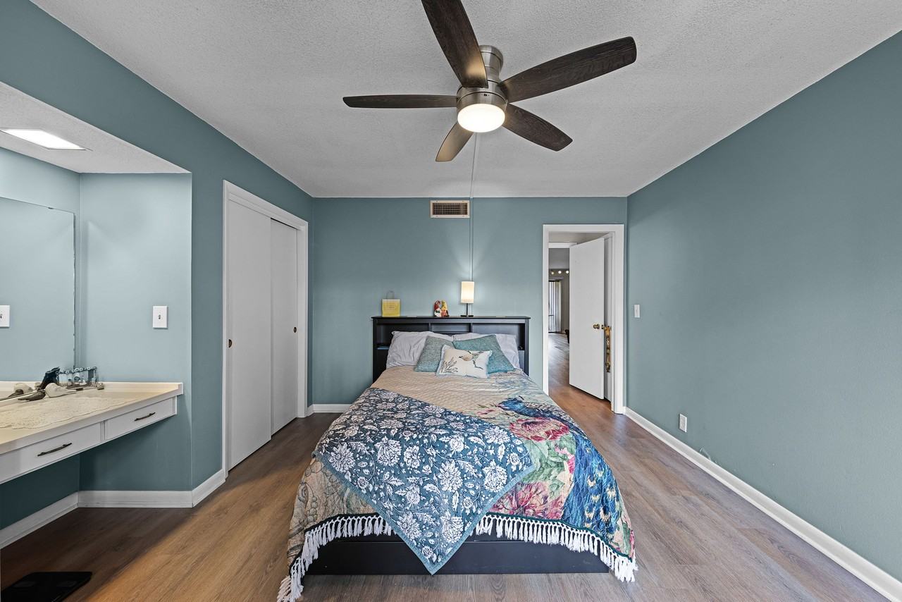 260 Crown Oaks Way #102 - Photo 6 of 36