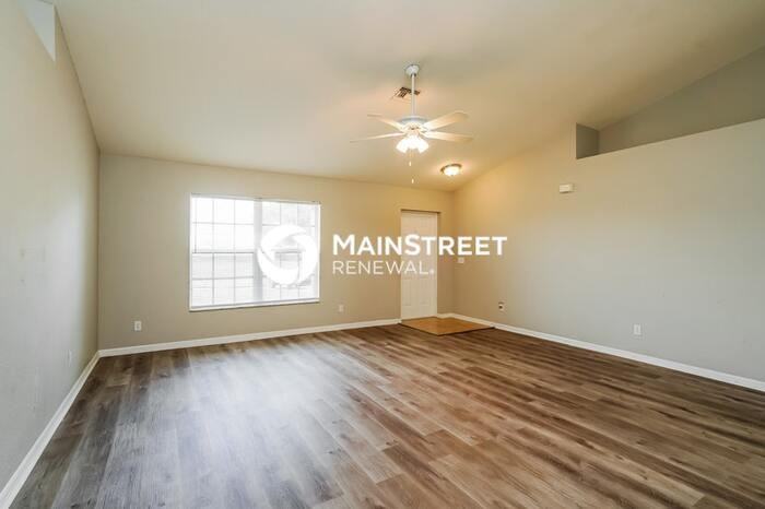 2108 Ne 15th Ln - Photo 2 of 16