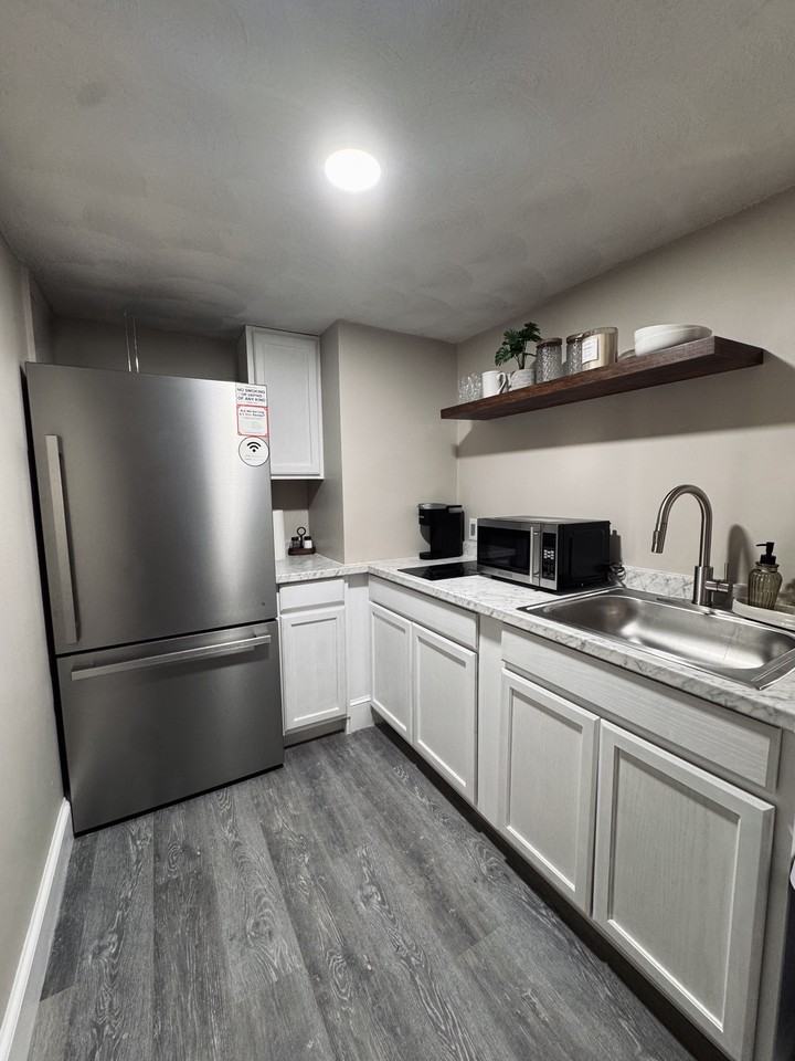 32 Woodrow Ave #REAR - Photo 5 of 7