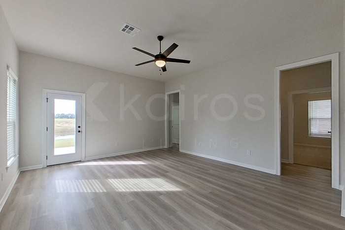 209 Peppercorn Way - Photo 5 of 22