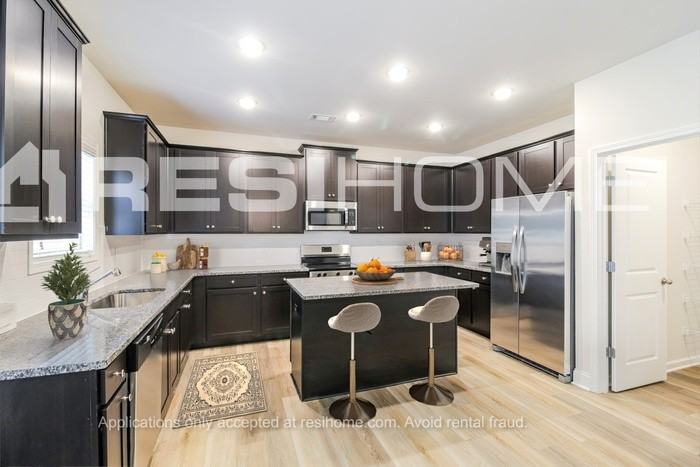 1903 Timber Fleet Ct - Photo 3 of 17