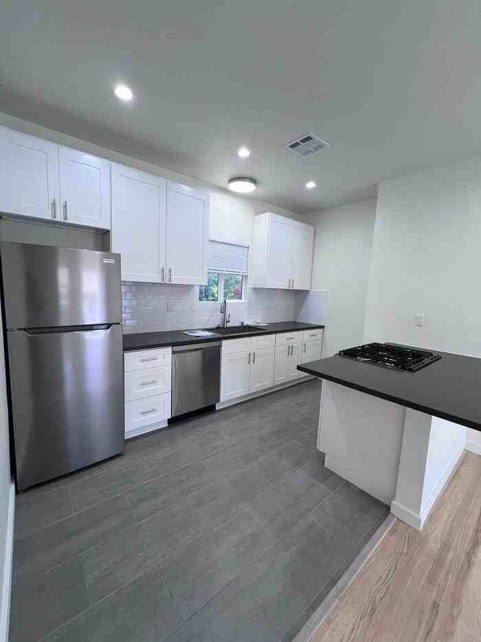 517 North Mariposa Avenue #517HALF - Photo 4 of 15