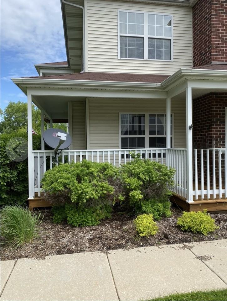 102 Louie Lane - Photo 3 of 18